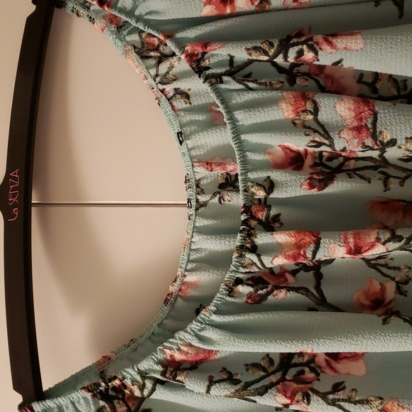 Floral blouse - Picture 4 of 4